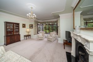 LOUNGE- click for photo gallery